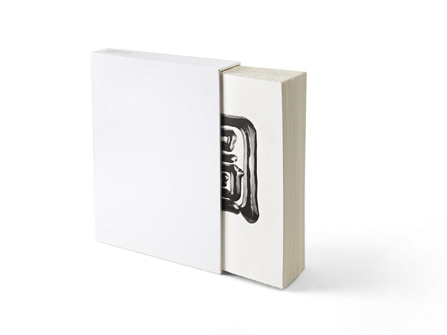 Exhibition Catalogue — 205 x 265 mm / Photo: Tian Yong