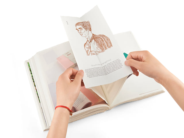 Exhibition Catalogue — 205 x 265 mm / Photo: Tian Yong