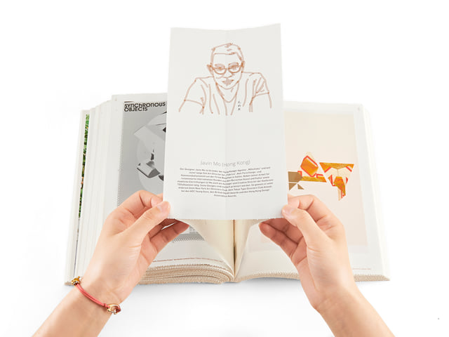 Exhibition Catalogue — 205 x 265 mm / Photo: Tian Yong