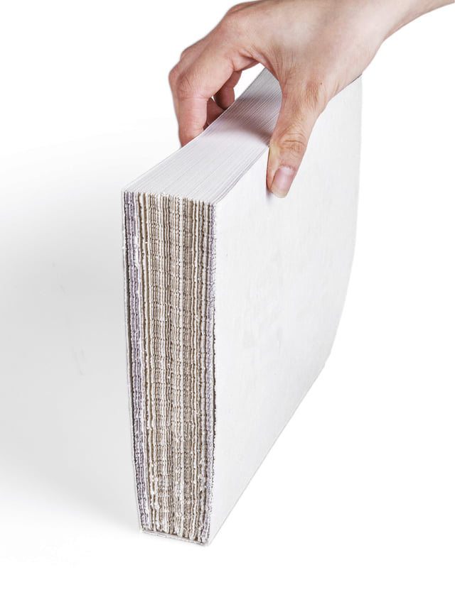 Exhibition Catalogue — 195 x 265 mm / Photo: Jumping He